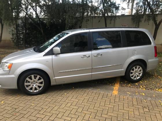 CHRYSLER TOWN & COUNTRY 3.6 TOURING V6 24V GASOLINA 4P AUTOMÁTICO